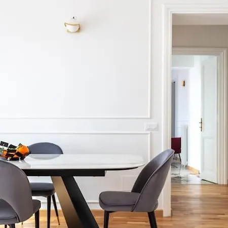 Apartment Sjr Luxury Trevi Fountain Rome
