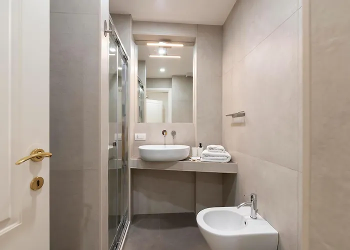 Sjr Luxury Trevi Fountain Rom