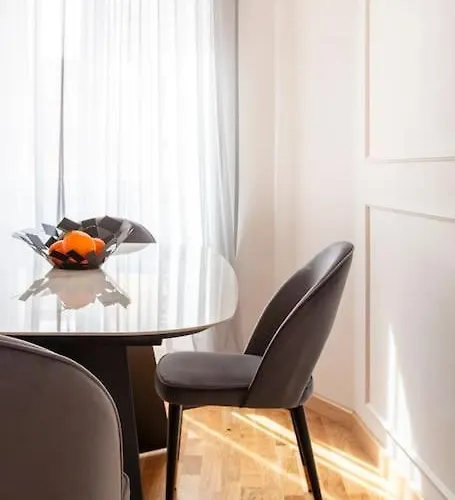 Sjr Luxury Trevi Fountain Rom