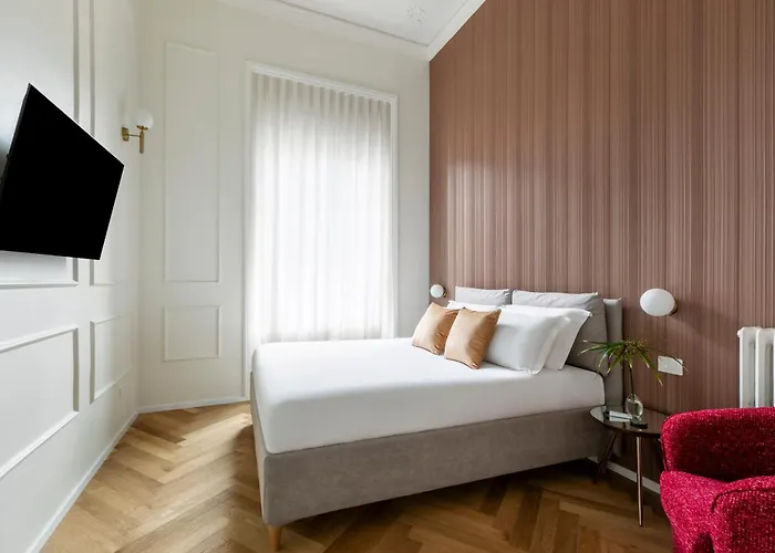 Sjr Luxury Trevi Fountain